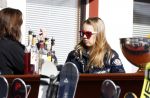 Zurs 22 februari 2016
Prinses Caroline van Monaco op wintersport met haar dochter Alexandra v Hannover.
Ik denk dat Caroline staat te praten met haar ex man Ernst van hannover. Ze slaapt in hotel Lorunser