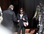 Zurs 22 februari 2016
Prinses Caroline van Monaco op wintersport met haar dochter Alexandra v Hannover.
Ik denk dat Caroline staat te praten met haar ex man Ernst van hannover. Ze slaapt in hotel Lorunser
