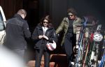 Zurs 22 februari 2016
Prinses Caroline van Monaco op wintersport met haar dochter Alexandra v Hannover.
Ik denk dat Caroline staat te praten met haar ex man Ernst van hannover. Ze slaapt in hotel Lorunser