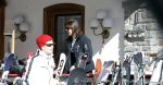 Zurs 22 februari 2016
Prinses Caroline van Monaco op wintersport met haar dochter Alexandra v Hannover.
Ik denk dat Caroline staat te praten met haar ex man Ernst van hannover. Ze slaapt in hotel Lorunser