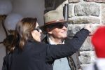 Zurs 22 februari 2016
Prinses Caroline van Monaco op wintersport met haar dochter Alexandra v Hannover.
Ik denk dat Caroline staat te praten met haar ex man Ernst van hannover. Ze slaapt in hotel Lorunser