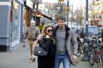 Amsterdam 12 februari 2016
Rick Brandsteder met (zijn) vriendin Anna Sophia v Zweden de ochter van Jaap v Zweden op terras en omarmd op straat