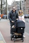 Amsterdam 5 maart 2016 
Robert Doornbos en Chantal Bles achter de kinderwagen.