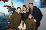 Amsterdam 14 februari 2016
Premiere Robinson Crusoe in pathe arena. Robert leroy met vrouw en kinderen