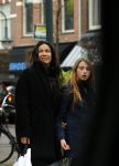 Amsterdam 8 maart 2016 
Robine v d Meer met haar dochter in Amsterdam zuid.