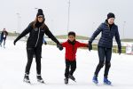 Biddinghuizen 6 maart 2016
De hollandse 100 georganiseerd door prins Bernhard jr . 10 km schaatsen en 90km fietsen .
De opbrengst gaat naar het onderzoek tegen lymphe klier kanker. Rosanna Kluivert met Monique des Bouvrie en zoon Shane