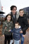 Amsterdam 14 februari 2016
Premiere Robinson Crusoe in pathe arena. Sinouh met kinderen