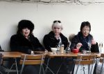 Amsterdam 5 maart 2016
Stacey Rookhuizen op terras met twee dames