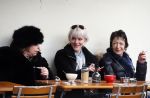 Amsterdam 5 maart 2016
Stacey Rookhuizen op terras met twee dames