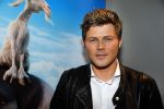 Amsterdam 14 februari 2016
Premiere Robinson Crusoe in pathe arena. Tim Douwsma met moeder en nichtjes