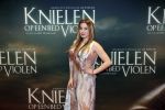 Amsterdam 22 februari 2016
Premiere Knielen op een Bed Violen in Tuschinski , Noortje Herlaar en partner Barry Atsma spelen de hoofdrol. Victoria Koblenko