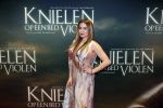 Amsterdam 22 februari 2016
Premiere Knielen op een Bed Violen in Tuschinski , Noortje Herlaar en partner Barry Atsma spelen de hoofdrol. Victoria Koblenko