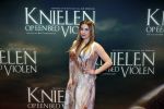 Amsterdam 22 februari 2016
Premiere Knielen op een Bed Violen in Tuschinski , Noortje Herlaar en partner Barry Atsma spelen de hoofdrol. Victoria Koblenko