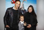 Amsterdam 14 februari 2016
Premiere Robinson Crusoe in pathe arena. Yesser met zoon en zwangere vrouw