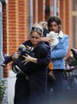 Amsterdam 5 maart 2016 
Zangerses Do Dominique v Hulst met haar man Mark en hun kinderen