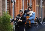 Amsterdam 5 maart 2016 
Zangerses Do Dominique v Hulst met haar man Mark en hun kinderen