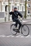 Amsterdam 3 februari 2017 
Oud bokser Alex Blanchard op de fiets