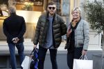 Amsterdam 14 februari 2017
Caroline Tensen aan het winkelen met zoon Bob Wisse op de pc hooftstraat