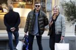 Amsterdam 14 februari 2017
Caroline Tensen aan het winkelen met zoon Bob Wisse op de pc hooftstraat