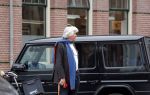 Amsterdam 16 februari 2017
Zakenman Cor v Zadelhoff bellend in amsterdam zuid