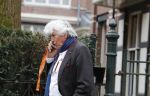 Amsterdam 16 februari 2017
Zakenman Cor v Zadelhoff bellend in amsterdam zuid