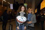 Schiphol 17 februari 2017
Daphne Deckers haalt haar dochter Emma op op schiphol . Emma komt een paar dagen over vanuit Los Angeles.