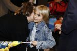 Schiphol 17 februari 2017 
Xander en Sophie de Buisonje komen met hun dochter Cela Lynn en zoon Dex aan op schiphol. Beide ouders familie en Sem v Dijk wachten ze op . Ook de hond is meegekomen.