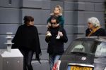 Amsterdam 15 december 2017
Hans Teeuwen en zijn vriendin Eva met  dochter Nika.