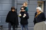 Amsterdam 15 december 2017
Hans Teeuwen en zijn vriendin Eva met  dochter Nika.