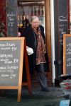 Amsterdam 13 februari 2017 
Huub Oosterhuis doet boodschappen