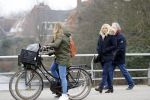 Amsterdam 9 februari 2017
Jan en Babette Cremer op straat in amsterdam zuid