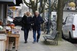 Amsterdam 9 februari 2017
Jan en Babette Cremer op straat in amsterdam zuid