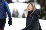 Lech 27 februari 2017
Fotouurtje van de koninklijke familie in Oberlech. Dit jaar waren alleen Koning Willem Alexander Koningin Maxima en de prinsesjes Amalia Ariane en Alexia aanwezig.