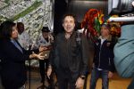 Schiphol 16 februari 2017
Marco Borsato en Raymond Rutting vertrekken vanaf Schiphol naar Aruba om daar foto's te gaan maken voor expositie.