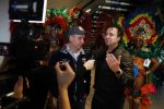 Schiphol 16 februari 2017
Marco Borsato en Raymond Rutting vertrekken vanaf Schiphol naar Aruba om daar foto's te gaan maken voor expositie.