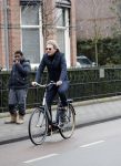 Amsterdam 16 februari 2017 
Matthijs v Nieuwkerk op de fiets in Amsterdam zuid.