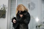 Lijnden Hoofddorp 10 februari 2017
Patricia Paay en haar man Robbert Hinfelaar gaan aangifte doen op het politieburo vanwege sekstape.