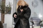 Lijnden Hoofddorp 10 februari 2017
Patricia Paay en haar man Robbert Hinfelaar gaan aangifte doen op het politieburo vanwege sekstape.