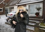 Lijnden Hoofddorp 10 februari 2017
Patricia Paay en haar man Robbert Hinfelaar gaan aangifte doen op het politieburo vanwege sekstape.