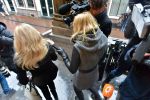 Haarlem 27 februari 2017
Patricia Paay met haar man Robbert Hinfelaar bij rechtbank Haarlem ivm rechtzaak buurman. Haar advocaat is Johan Langelaar