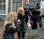 Haarlem 27 februari 2017
Patricia Paay met haar man Robbert Hinfelaar bij rechtbank Haarlem ivm rechtzaak buurman. Haar advocaat is Johan Langelaar