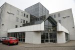 Lijnden Hoofddorp 10 februari 2017
Patricia Paay en haar man Robbert Hinfelaar gaan aangifte doen op het politieburo vanwege sekstape.