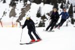 Lech 27 februari 2017
Fotouurtje van de koninklijke familie in Oberlech. Dit jaar waren alleen Koning Willem Alexander Koningin Maxima en de prinsesjes Amalia Ariane en Alexia aanwezig.