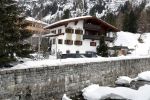 Lech zurs 26 februari 2017
Diverse plekken waar de koninklijke familie regelmatig komt / kwam of verblijft. Chalet naast Hotel; Post waar prinse Beatrix verblijft