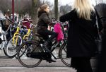 Amsterdam 4 februari 2017 
Prinses Marilene met dochter Felicia op haar verjaardag op de fiets in Amsterdam.