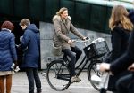 Amsterdam 4 februari 2017 
Prinses Marilene met dochter Felicia op haar verjaardag op de fiets in Amsterdam.