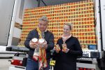Amsterdam 6 februari 2017
Rene Froger krijgt van honig 150.000 potjes voor de voedselbank.