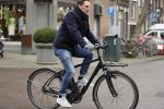 Amsterdam 7 februari 2017 
Ronald de Boer op zijn electrische fiets op de cornelis schuytstraat