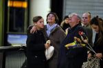 Schiphol 17 februari 2017 
Xander en Sophie de Buisonje komen met hun dochter Cela Lynn en zoon Dex aan op schiphol. Beide ouders familie en Sem v Dijk wachten ze op . Ook de hond is meegekomen.