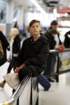 Schiphol 17 februari 2017 
Xander en Sophie de Buisonje komen met hun dochter Cela Lynn en zoon Dex aan op schiphol. Beide ouders familie en Sem v Dijk wachten ze op . Ook de hond is meegekomen.